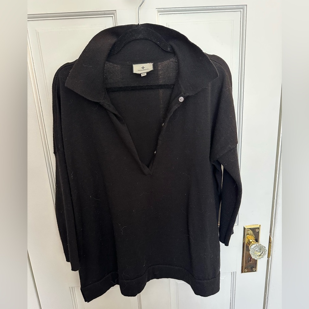 Tuckernuck Black V-Neck Women's Sweater